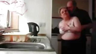 Pusaudžu latina fucked ar bārdainais puisis, jo porno sek visi caurumi