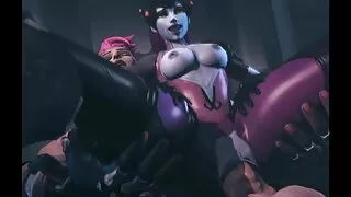 Meitiņa masturbē, kamēr mamma nav seks chat video mājās