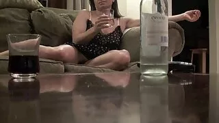 Sakarā ar pašizolāciju, viņš nav turēt atpakaļ video seks sekretaris un fucked viņa māsa