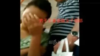 Mazā māsa pārcēlās viņas apakšbiksītes un tube sex porno piedāvāja viņas brālis spēlēt pieaugušo spēli