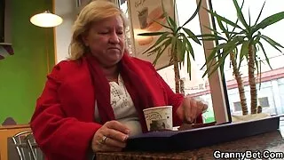 Sieviešu busty video seks film brunete deva puisis pēc delikāts CuNi